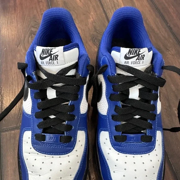 Woman’s Nike Airforce 1’s- woman’s size 9 - Picture 3 of 6